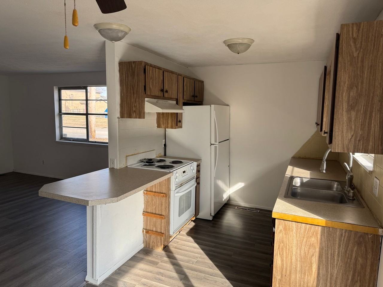 2511 S Ingram Mill Rd #A - Photo 4 of 12