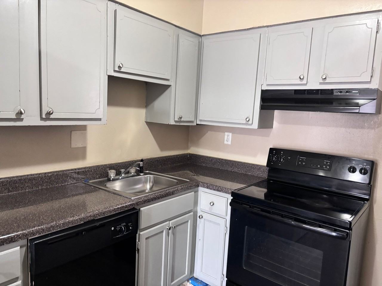 The Summereast - Photo 2 of 24