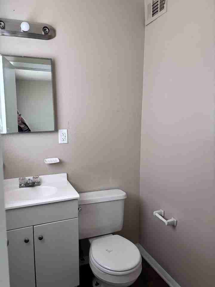 The Summereast - Photo 5 of 24