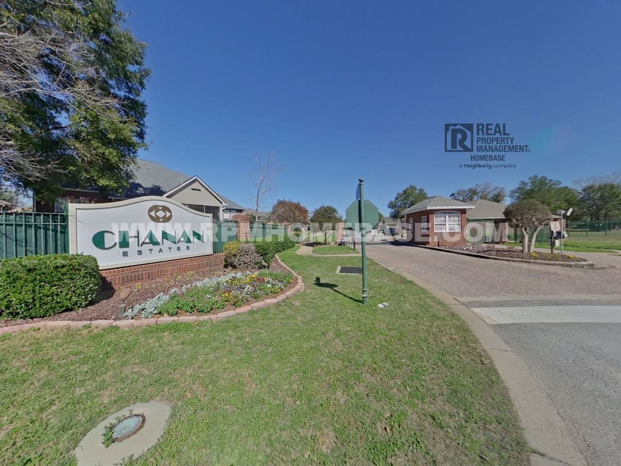 2924 Chantey St - Photo 2 of 25