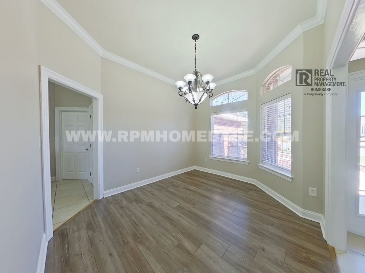 2924 Chantey St - Photo 5 of 25