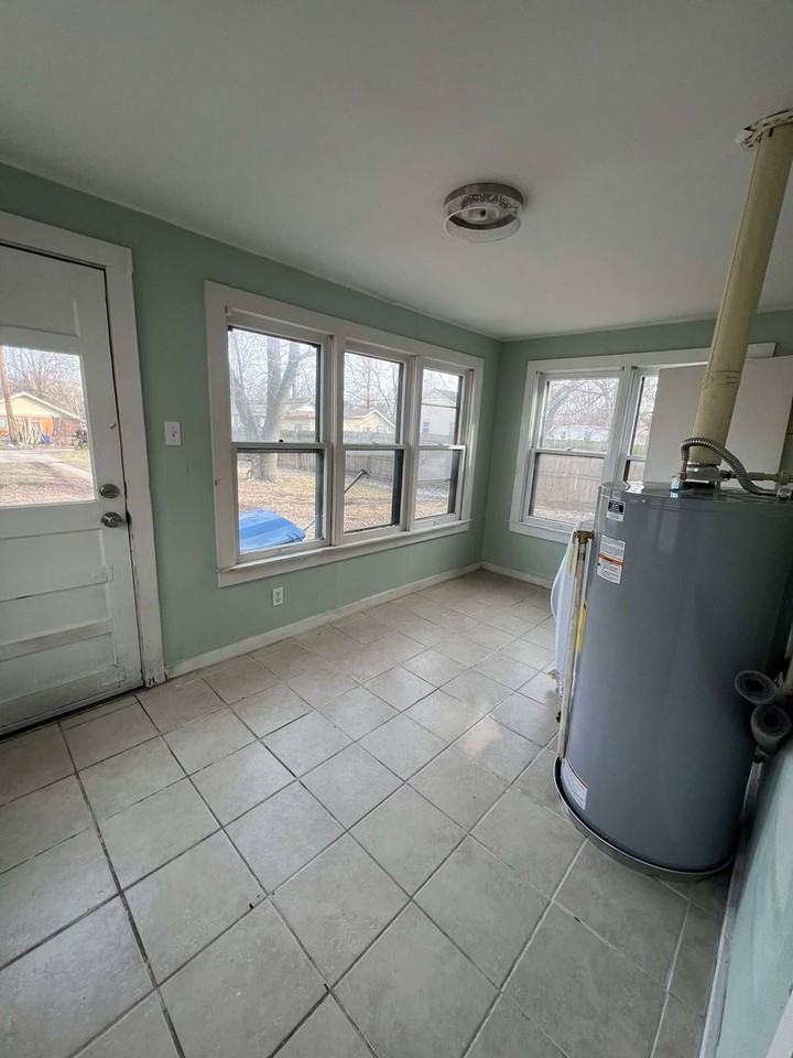 111 N Gray Ave - Photo 7 of 14