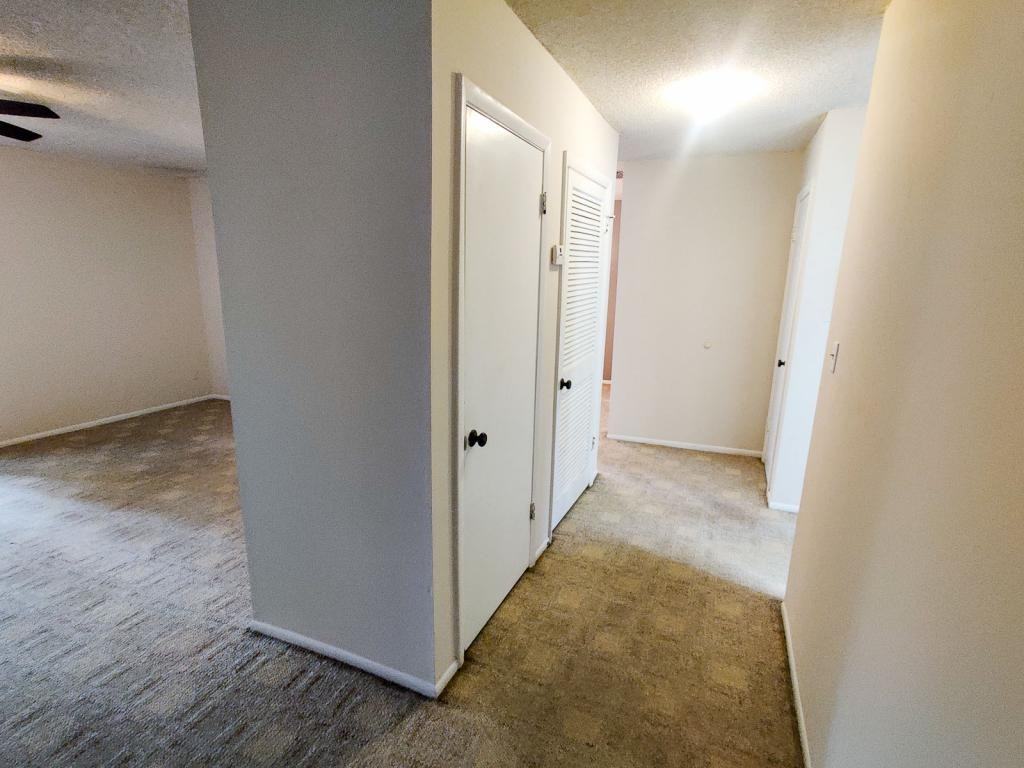 177 Springwood Cir Apt D - Photo 2 of 26