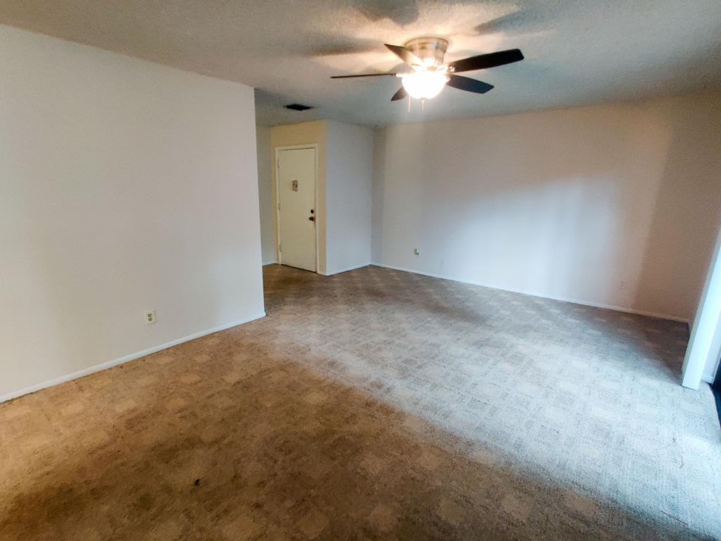 177 Springwood Cir Apt D - Photo 6 of 26