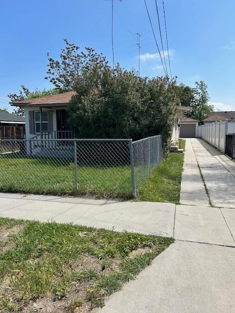 326 S Buena Vista St - Photo 2 of 9