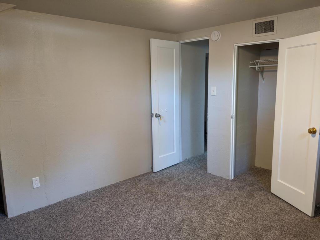 770 Douglas Ave - Photo 5 of 8