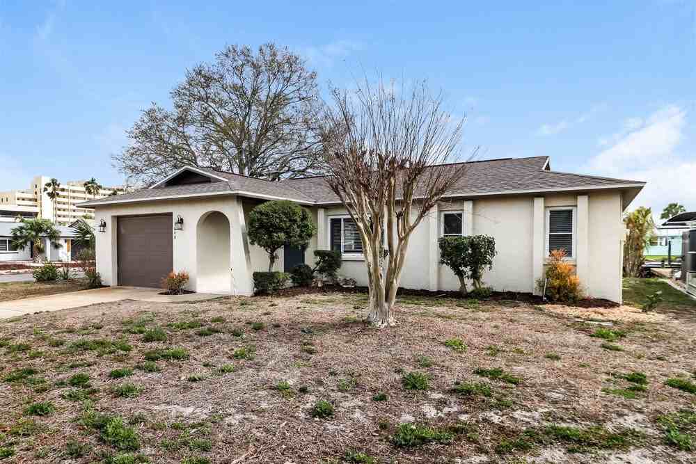 13640 Claudia Dr - Photo 3 of 16