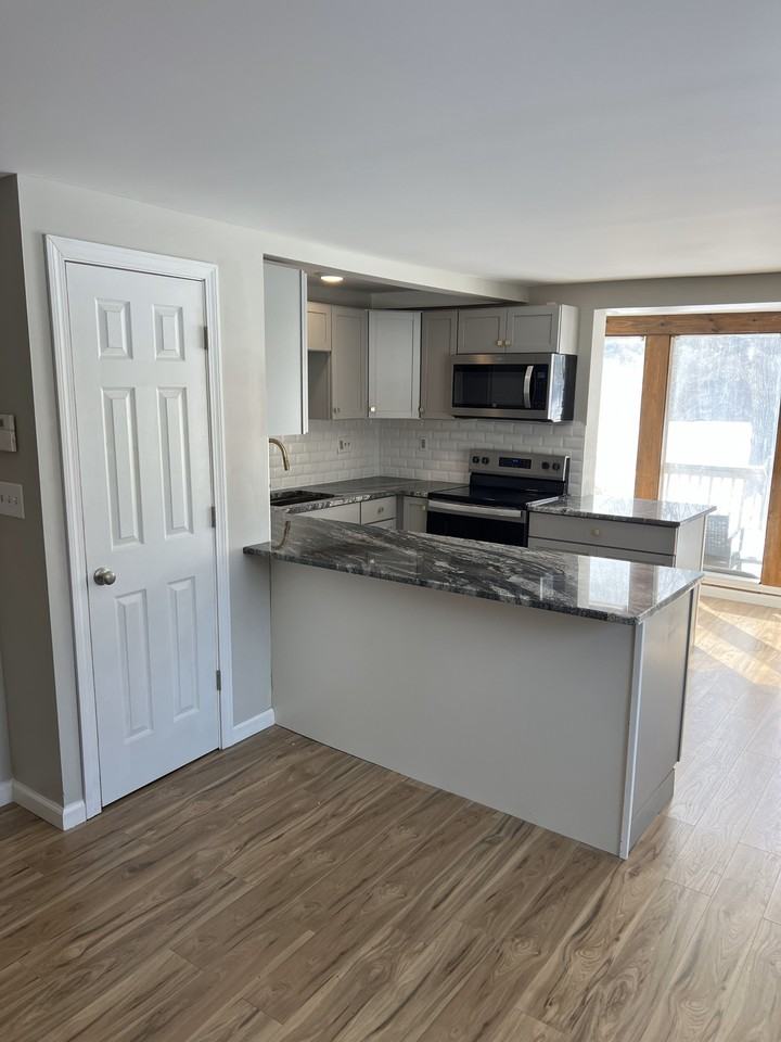 293 Union St #1stFL - Photo 3 of 8