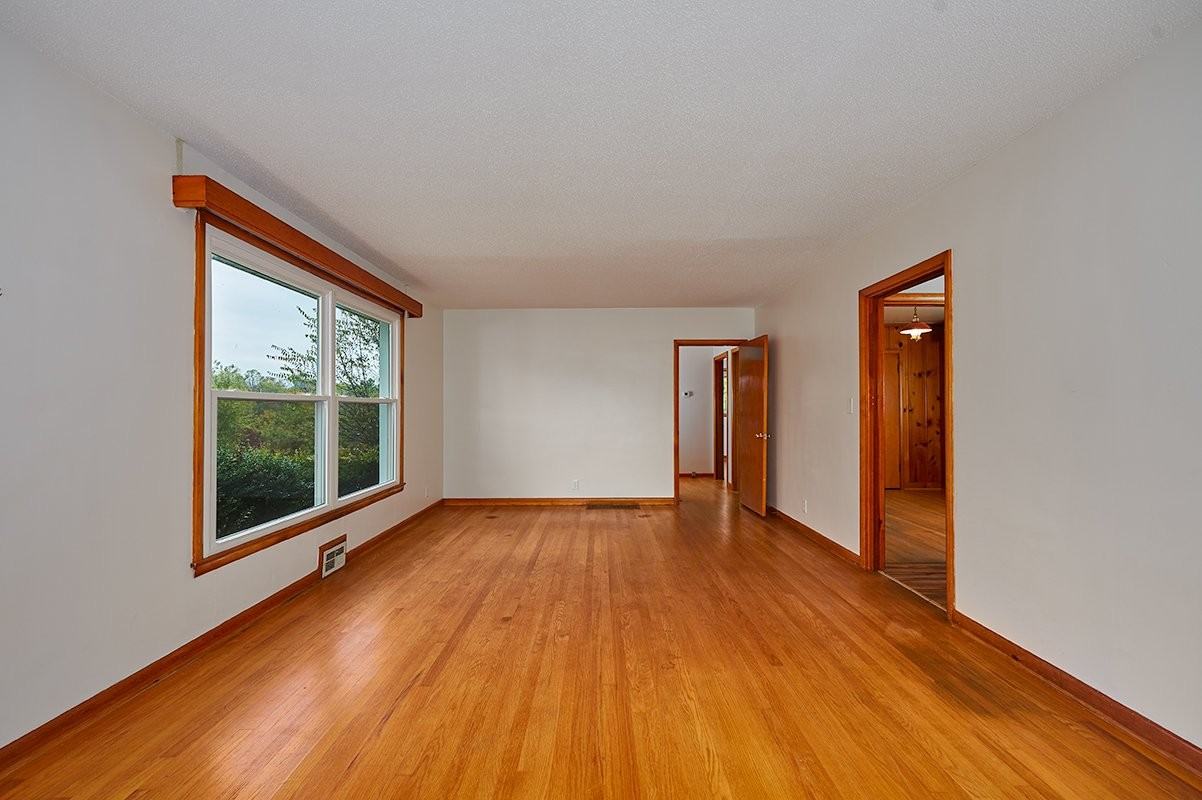 402 N Pawnee Dr - Photo 3 of 11