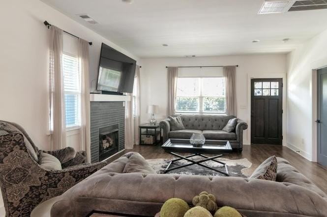 3203 Anderson Pl - Photo 2 of 20