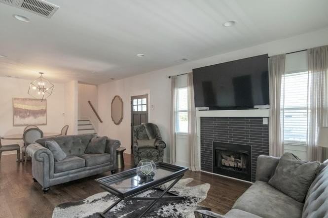 3203 Anderson Pl - Photo 4 of 20