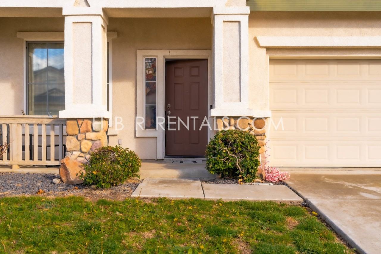 1340 Haley Ct - Photo 4 of 43