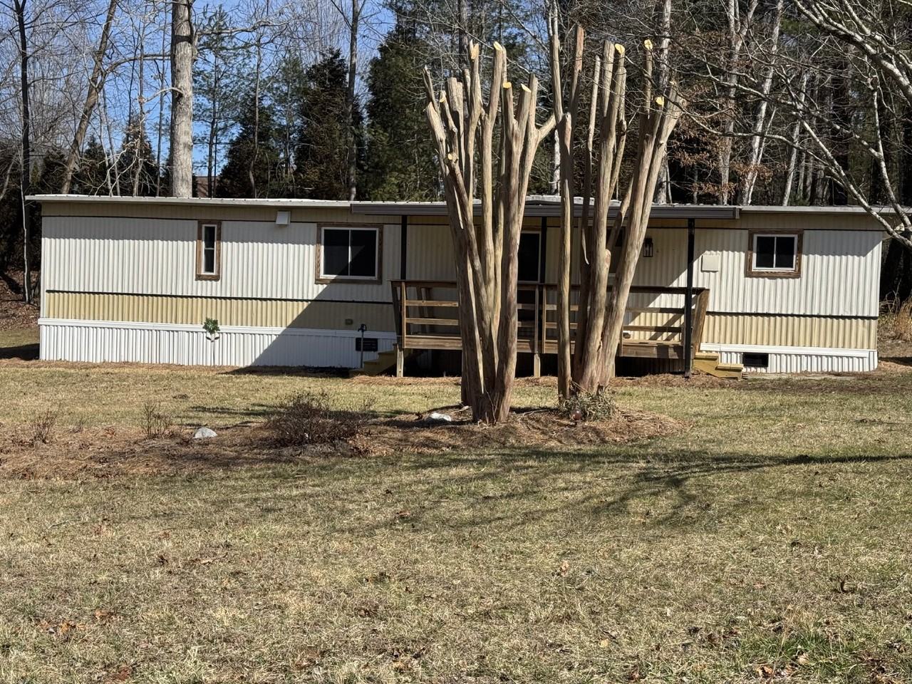 210 Markley Dr - Photo 2 of 21