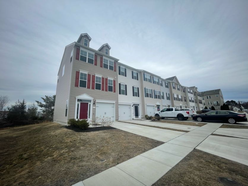 367 Ashby Commons Dr - Photo 2 of 29