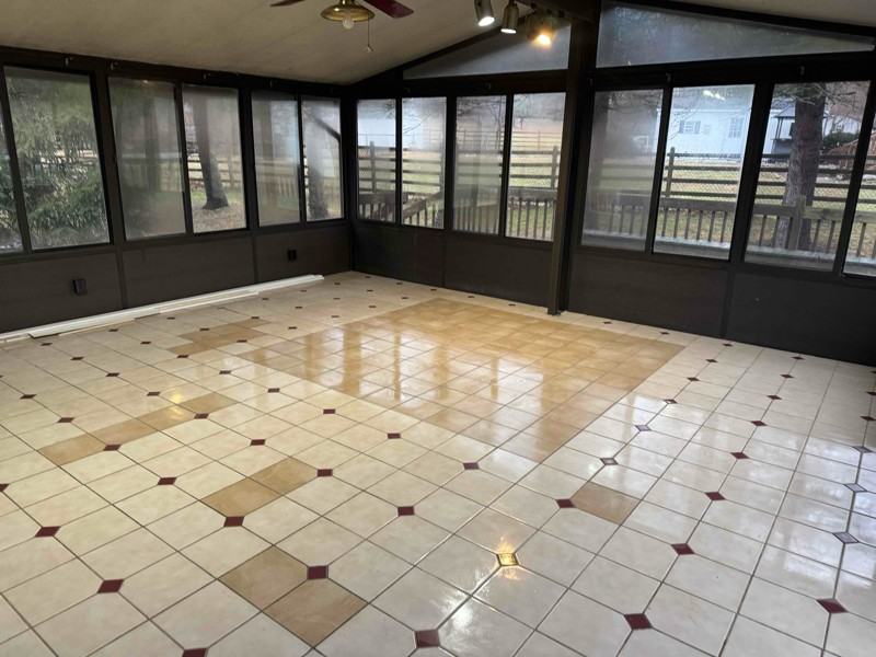 1171 Whites Ferry Rd - Photo 3 of 16