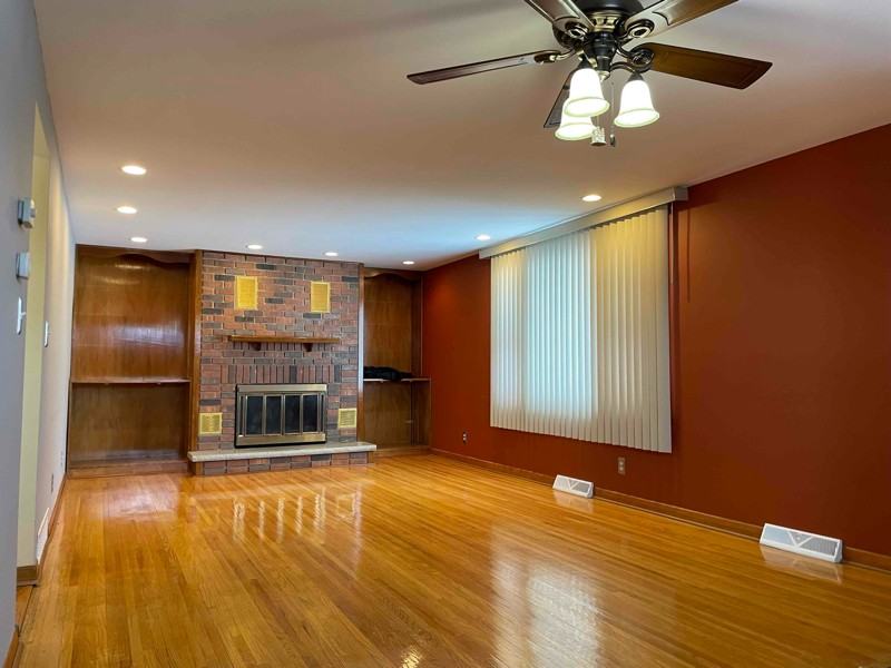 357 Abbington Ave - Photo 2 of 18