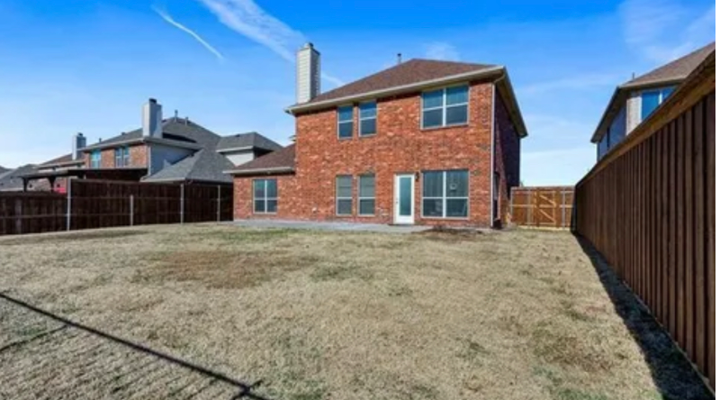 12822 Gardendale Dr - Photo 2 of 20