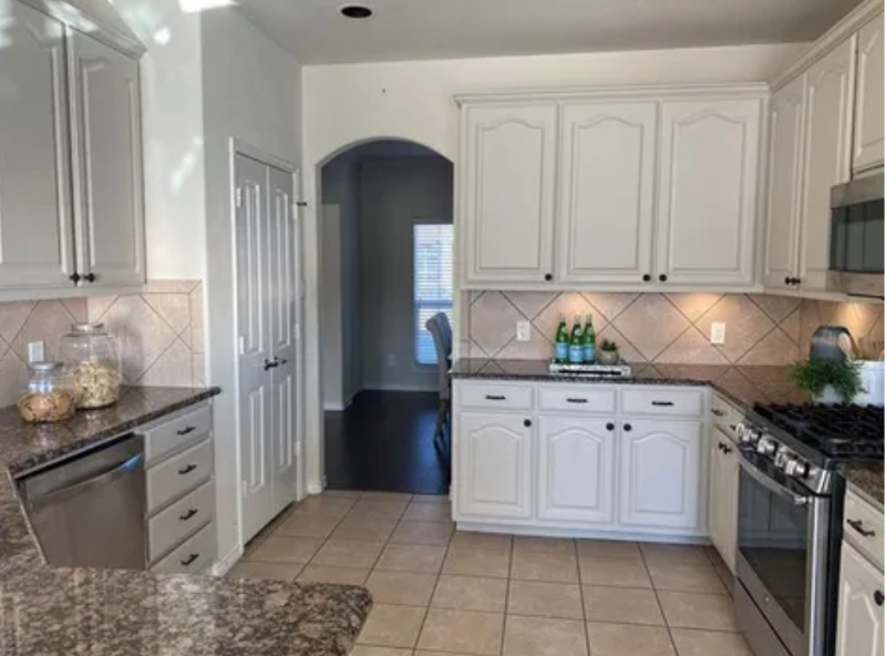 12822 Gardendale Dr - Photo 4 of 20