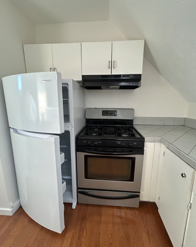 67 Pleasant St - Photo 3 of 11