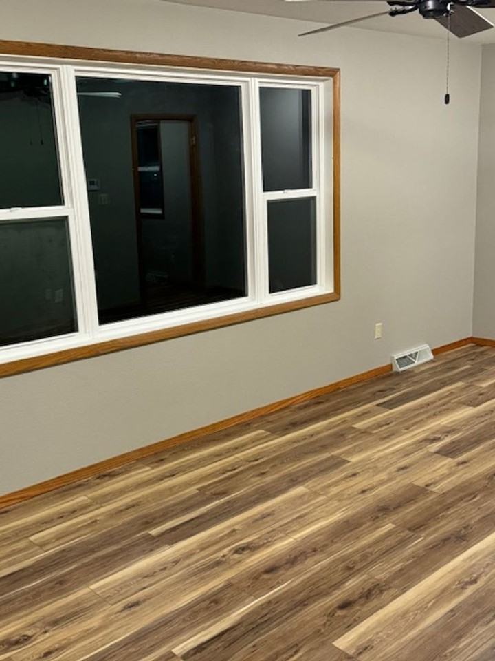 443 N Lawler St - Photo 2 of 14