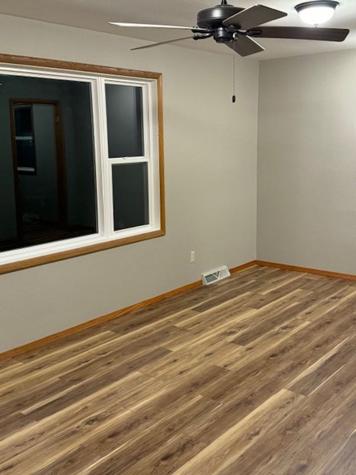 443 N Lawler St - Photo 3 of 14