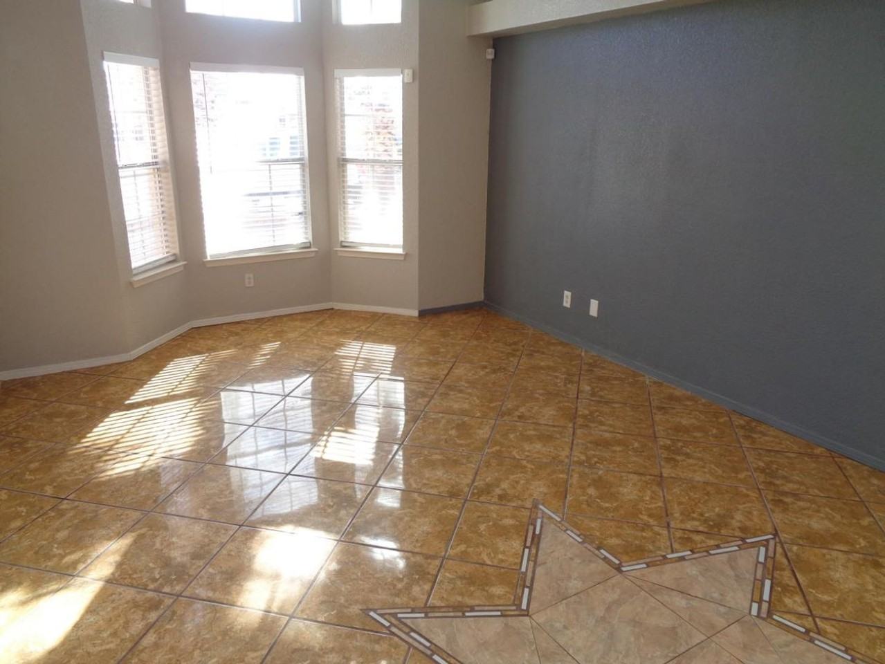 1905 Pueblo Azul Ln - Photo 2 of 36