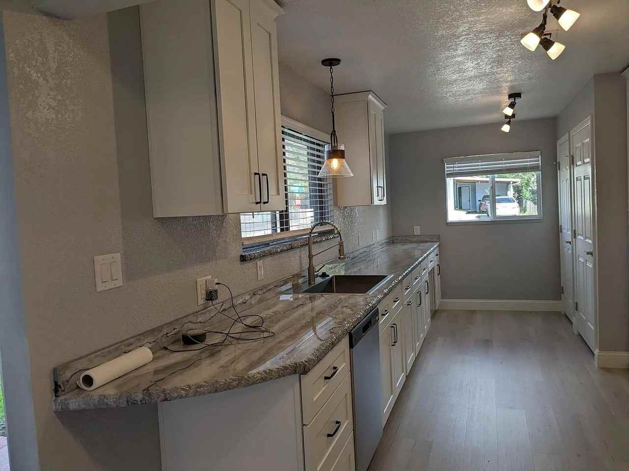 999 Meade St - Photo 6 of 23