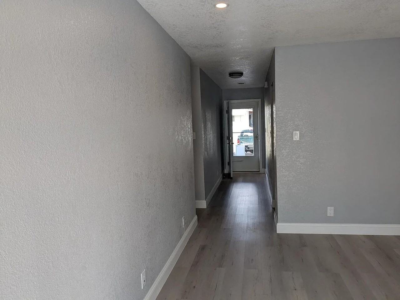 999 Meade St - Photo 4 of 23