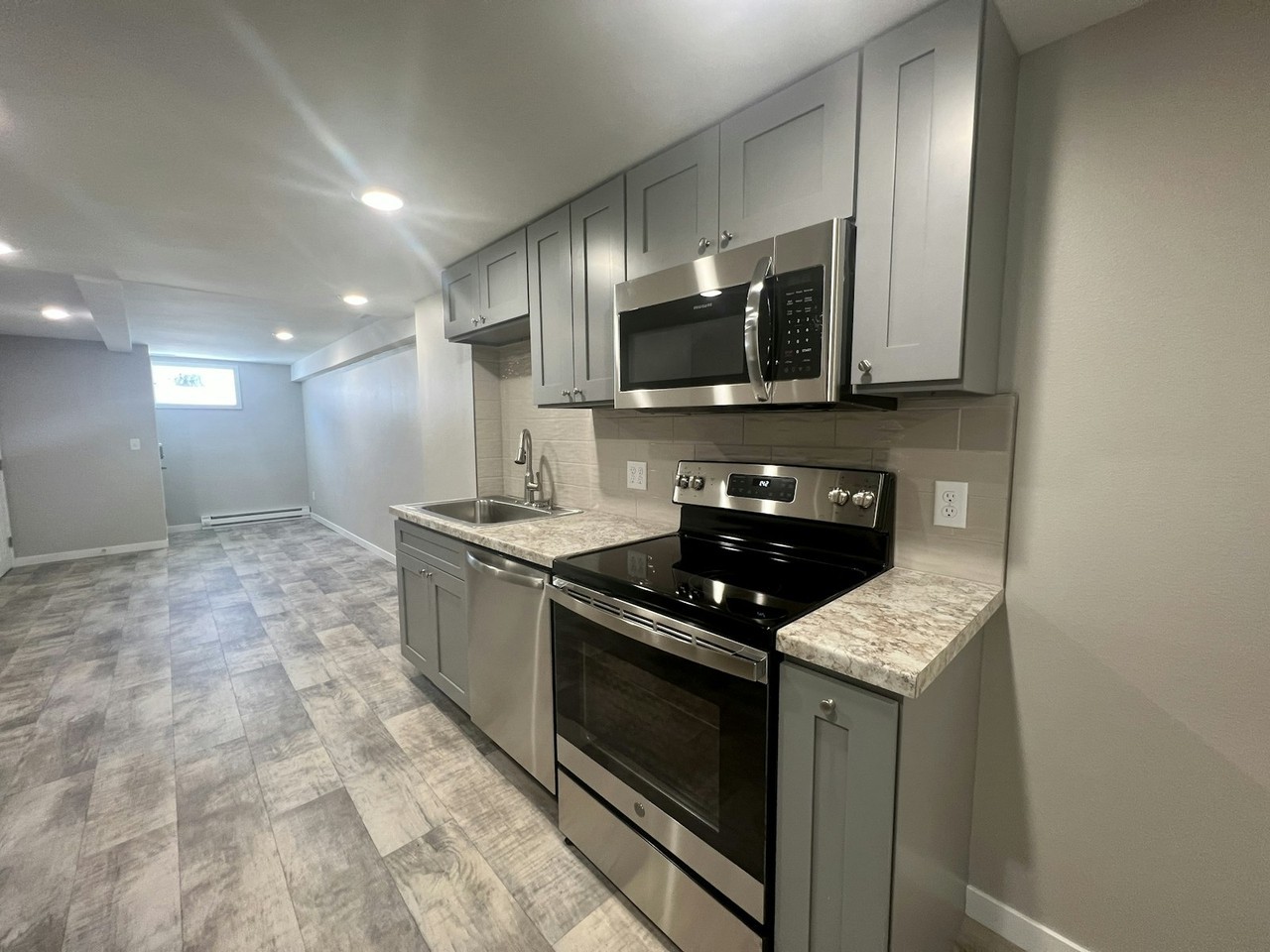 123 Lloyd Street North, Unit 2 - Photo 3 of 11