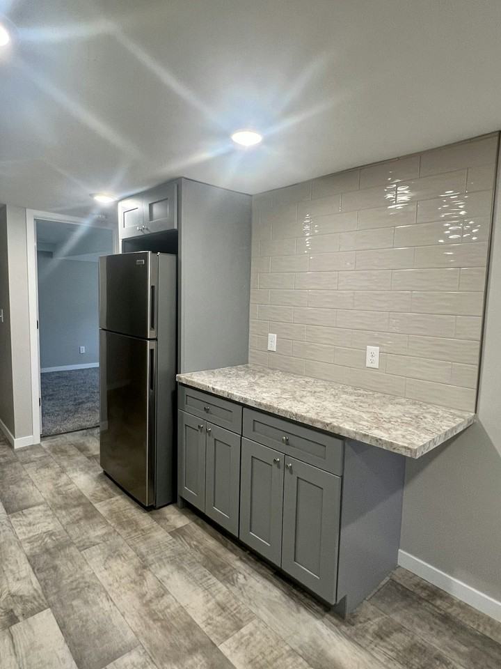 123 Lloyd Street North, Unit 2 - Photo 5 of 11