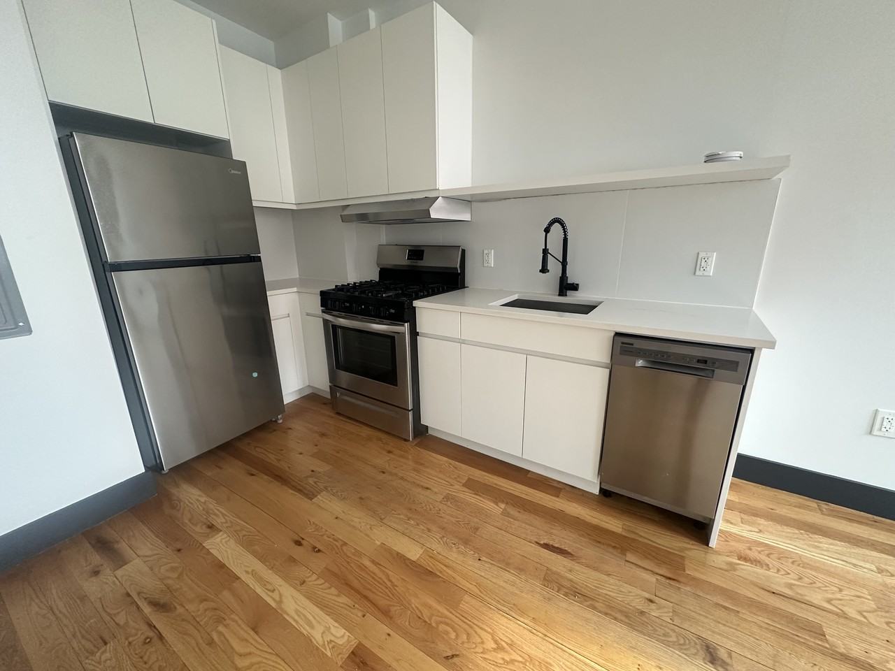 568 Communipaw Ave #202