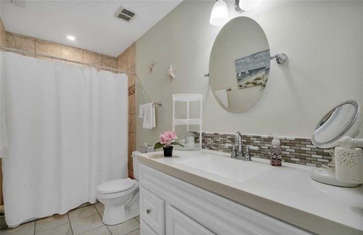 1034 Villa Ln #18 - Photo 5 of 17