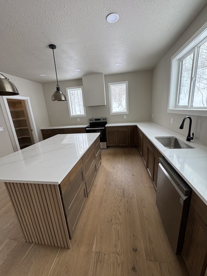 1985 West Valley Vista Drive #NA - Photo 3 of 50