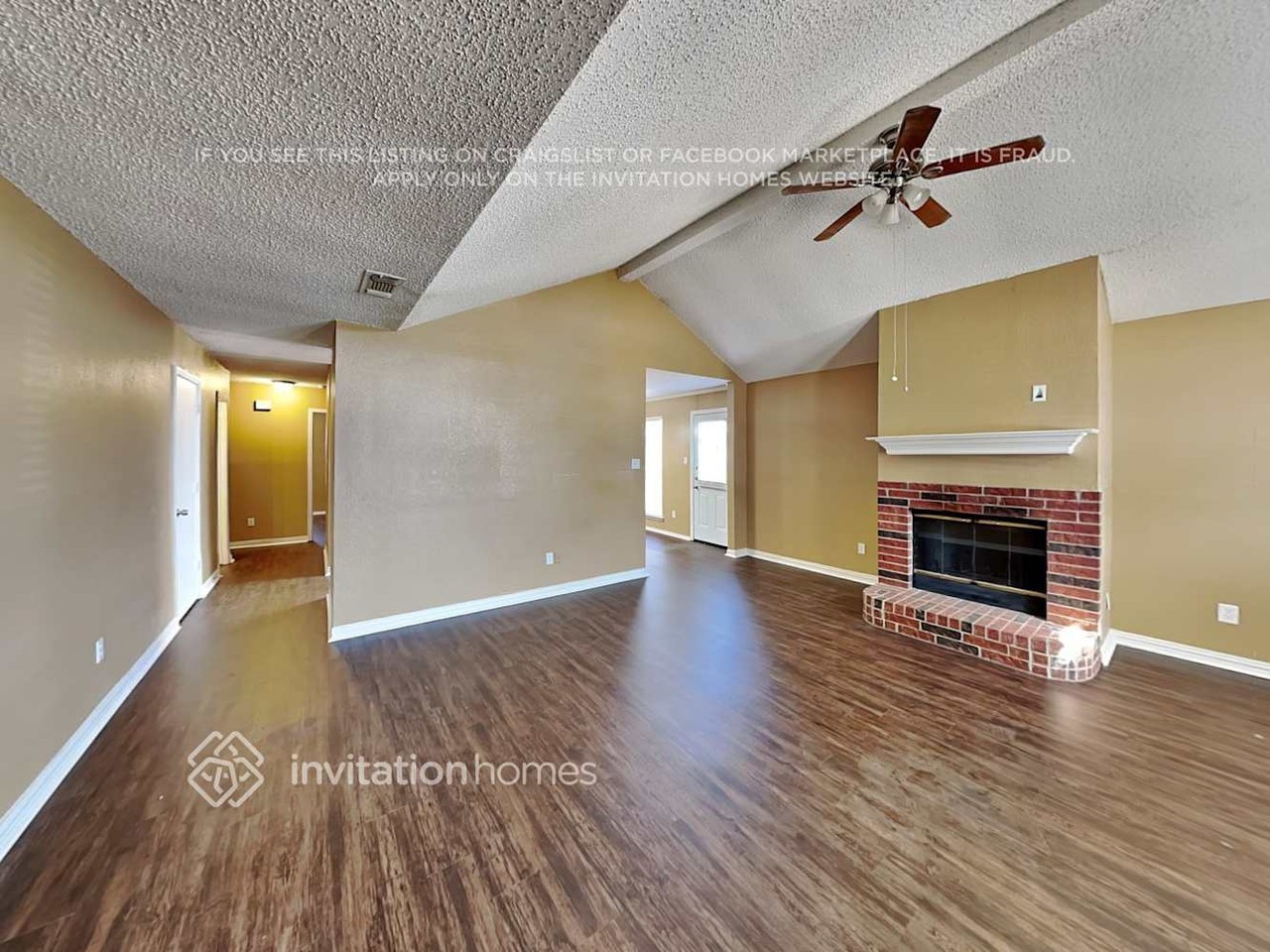 1215 Brookvalley Dr - Photo 4 of 15