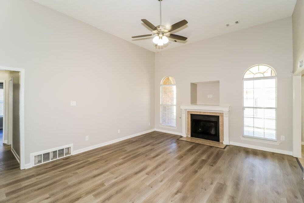205 Cameron Dr - Photo 6 of 17