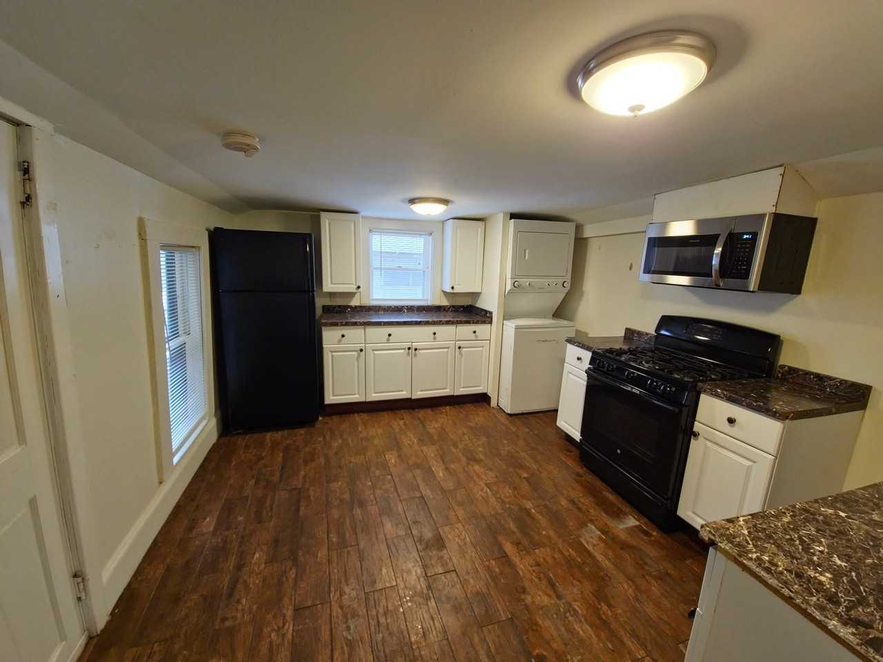 727 14th Ave Se - Photo 3 of 50