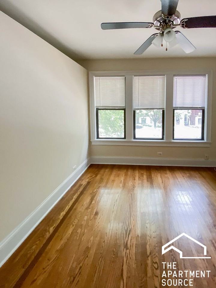 520 W Cornelia Ave #112 - Photo 2 of 14