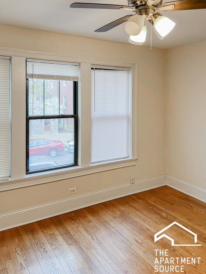 520 W Cornelia Ave #112 - Photo 3 of 14