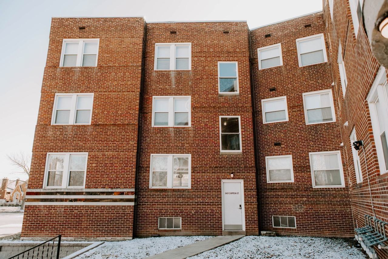 6401 Lindenwood Pl Apt 2e - Photo 3 of 21