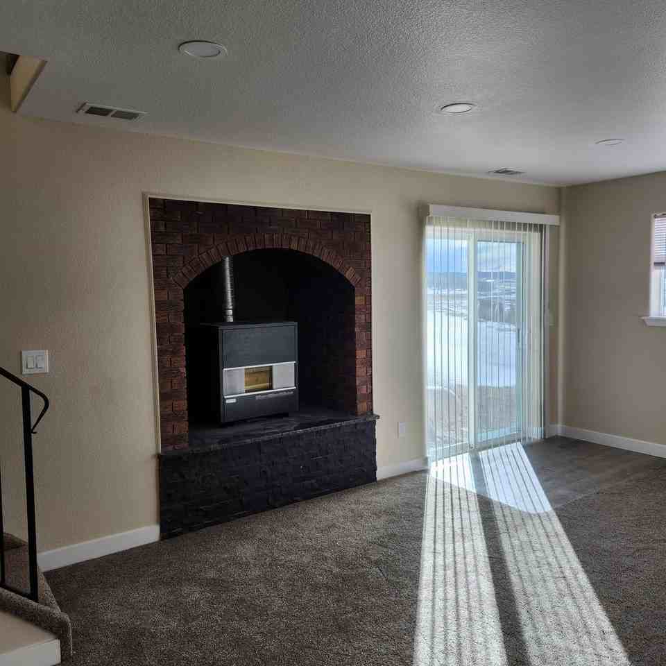 471 County Road 25 - Photo 2 of 10