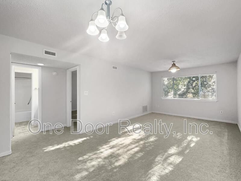 1203 Jamestown Rd #D1 - Photo 5 of 13