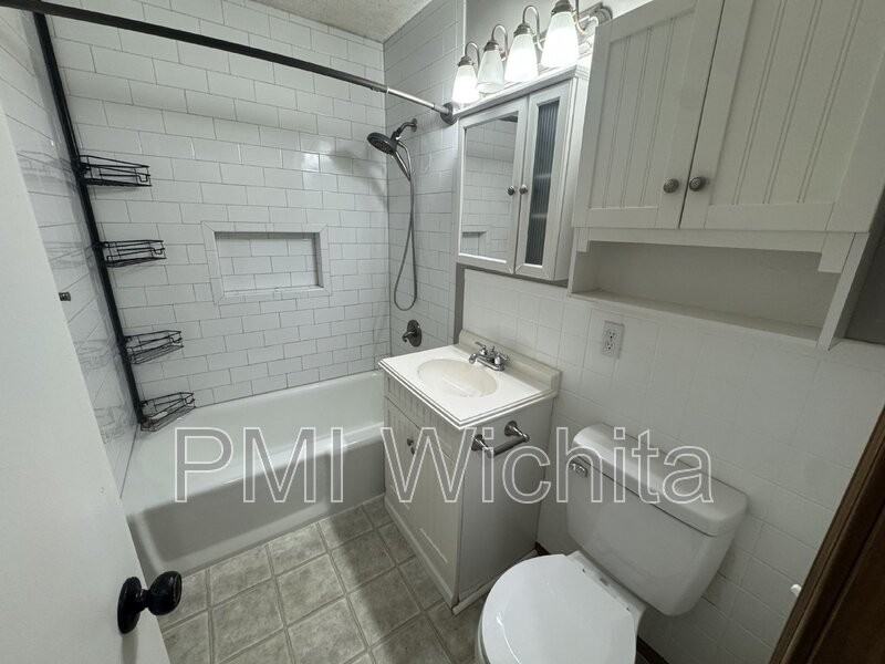 615 N Kessler St - Photo 4 of 6
