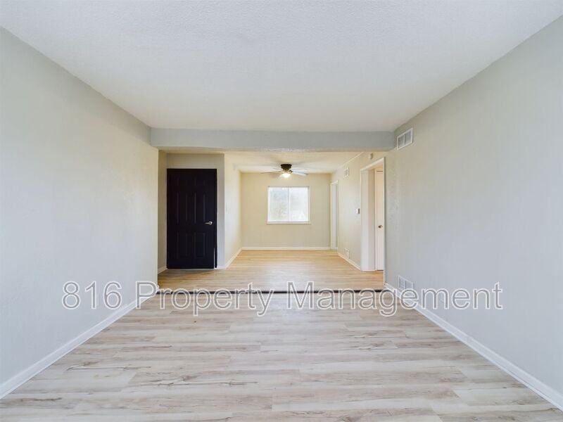 1621 Washington Blvd #17 - Photo 3 of 14