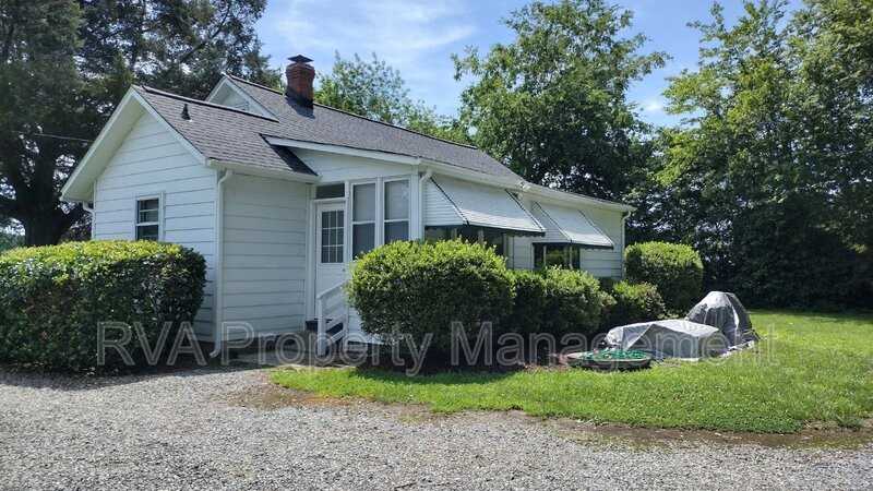 7161 Dabneys Mill Rd - Photo 3 of 15