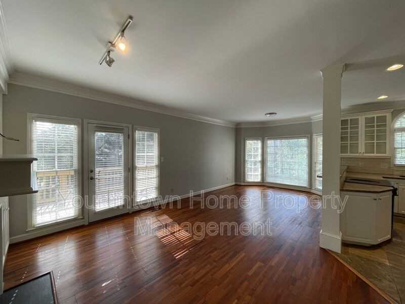 12 Honour Ave Nw #11 - Photo 7 of 32