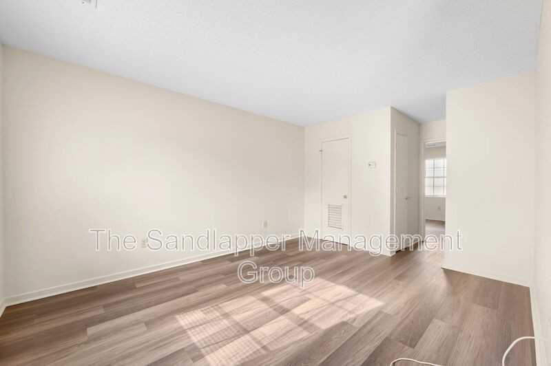 1202 Bexley St #C - Photo 2 of 9