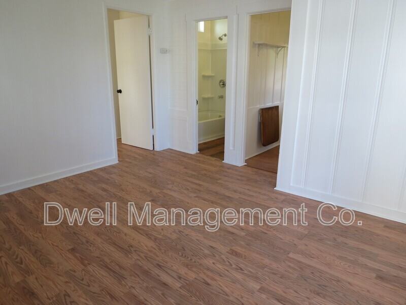 4535 Upland St - Photo 4 of 11