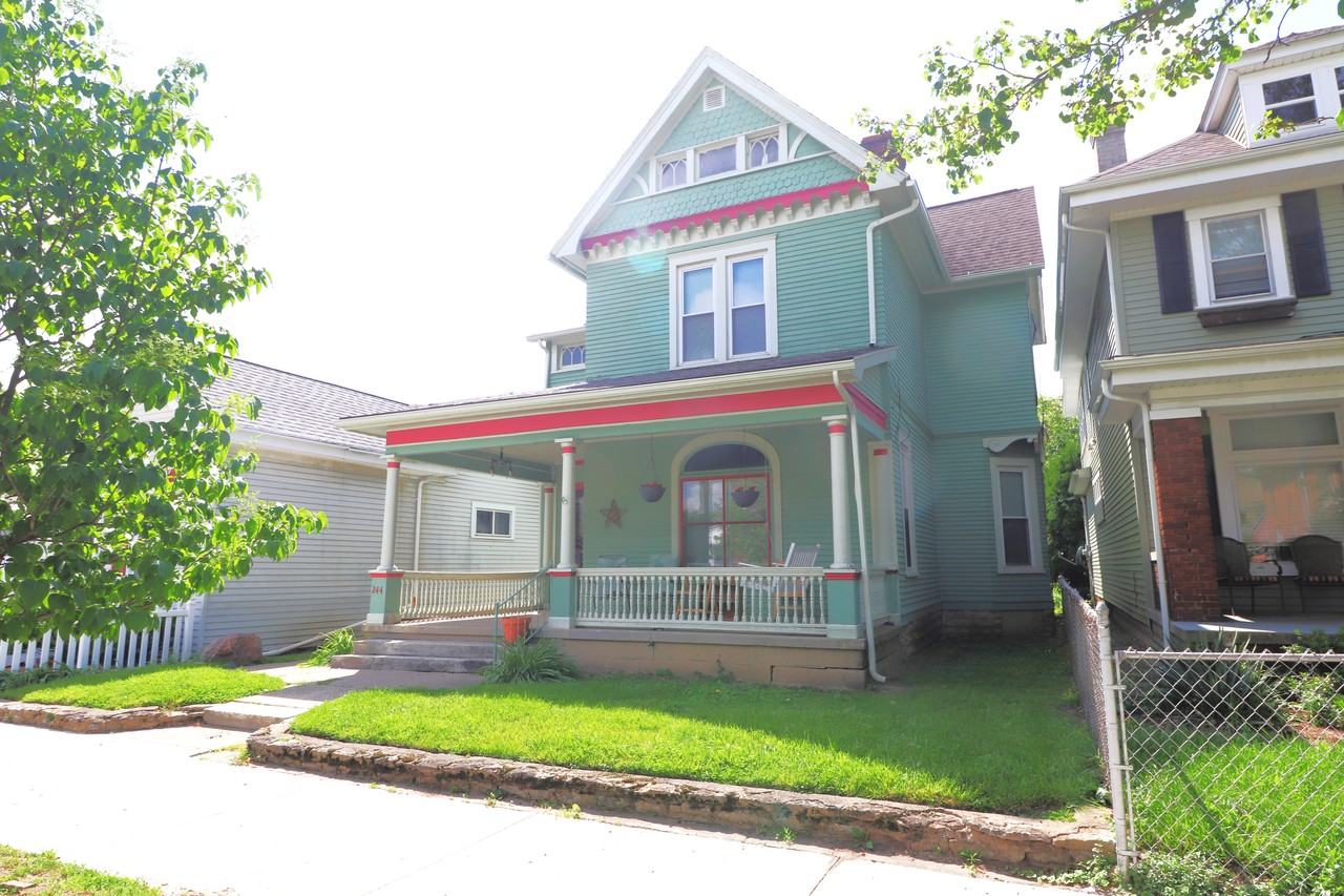 244 S 4Th St - Photo 3 of 8