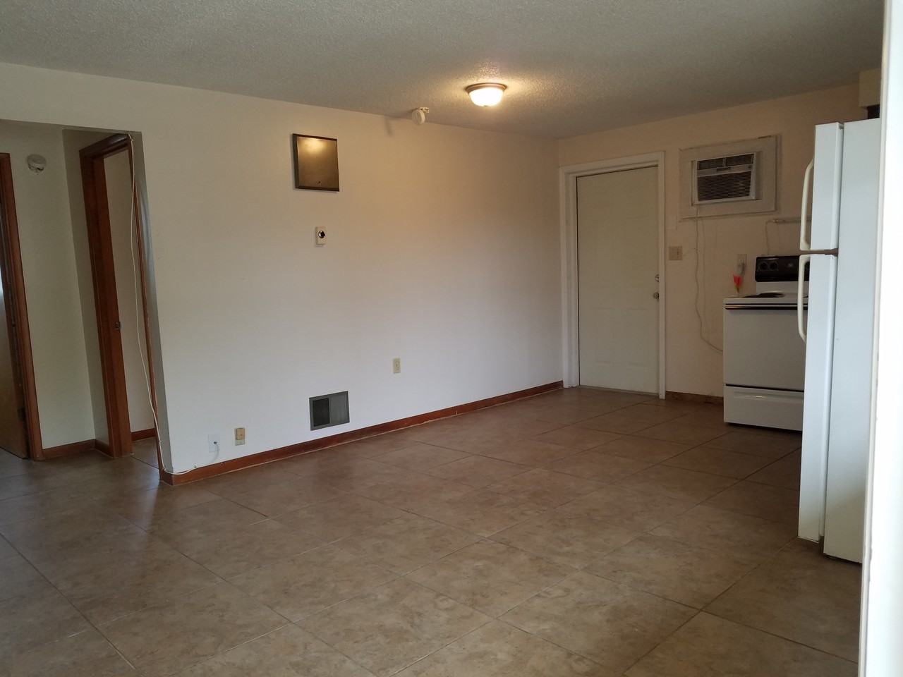 5741 20th St - Photo 2 of 6