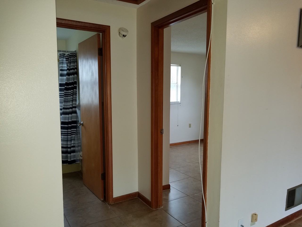 5741 20th St - Photo 6 of 6